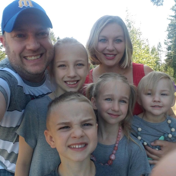 Meet your Posher, Crystal and Bryan - Picture 2 of 5